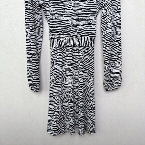 H&M Womens Medium Knee Length Zebra Print Belted Wrap Dress - Picture 10 of 11